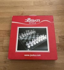 Schachspiel aus Glas