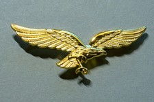 MÜTZENADLER FÜR DIE SCHIRMMÜTZE - GOLD - GENERAL DER LUFTWAFFE - ENTNAZIFIZIERT