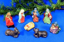 8 Krippenfiguren Weihnachtskrippe Krippe Porzellan 7,5 - 8 cm handbemalt