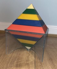 Vintage Wedgits Pyramide