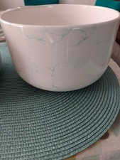 Große Schüssel von