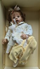 Sammlerpupe "Mano"von Rolanda