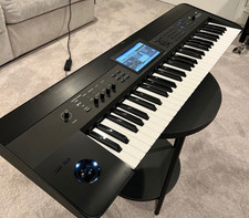 Korg KROME 61 Synthesizer