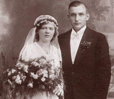 30/840 AK ALTE ZEITEN HOCHZEIT BRAUTKLEID MODE BLUME  ATELIER EIBENSTOCK SACHSEN