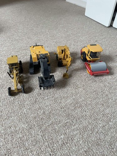 4 ältere - 🚜,