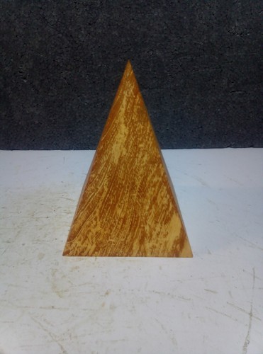 Baumscheibe holzpyramide - baumscheibe,,