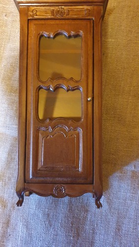 Schrank für das - , puppenhaus