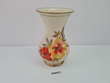 Vase Porzellan mit Blumen