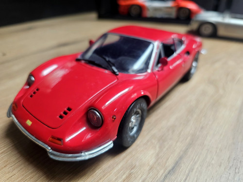 Anson ferrari dino 246gt - 1:18,