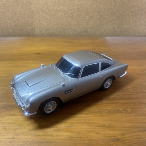Scalextric aston martin db5 - aston,