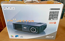 Beamer ACER X 1260 mit Tasche