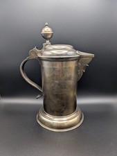 Antiker schwerer Zinnkrug aus