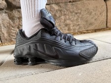 Nike Shox R4 Triple Black – Stylecode 104265‑044 – schwarz, gebraucht 44 , US 10