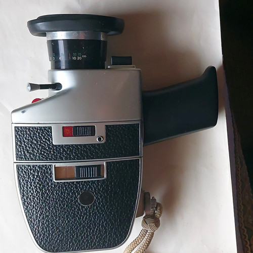 Filmkamera mit pistolengriff - mit,