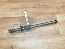 Kawasaki ZX6R ZX600F Ninja Achse hinten mit Bremsankerplatte Hinterradachse