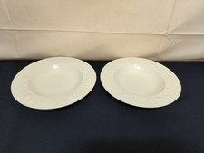 Zwei Villeroy & Boch Faience Suppenteller Piemont weiß