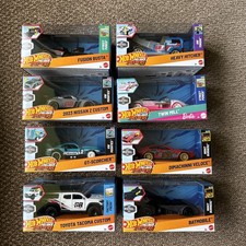 8 x Hot Wheels 1:32 Mattel