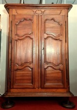 Burgundischer Schrank aus der