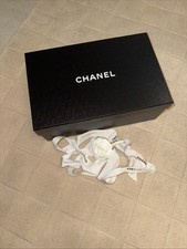 CHANEL Schuhbox Schwarz Inkl. Schleife / Band 33,5 x 21 x 13 cm