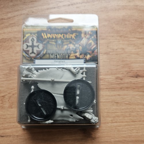 Warmachine hierophant 32057 - warmachine,