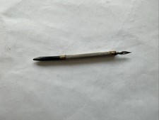 Sehr alter Federhalter und