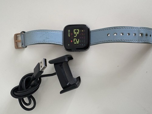 Fitbit versa smartwatch - versa,