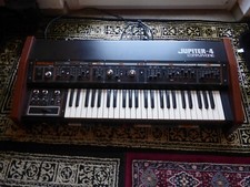 Jupiter 4 analog Synthesizer