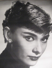 AUDREY HEPBURN - 98 x 135 cm -
