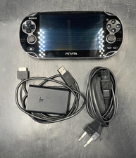 PS Vita PCH1106 - schwarz - 3G/WLAN Modell - 1. Gen - OLED mit 16 GB Karte