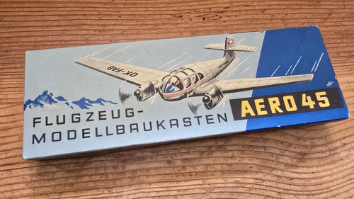 Aero flugzeug - aero, 45