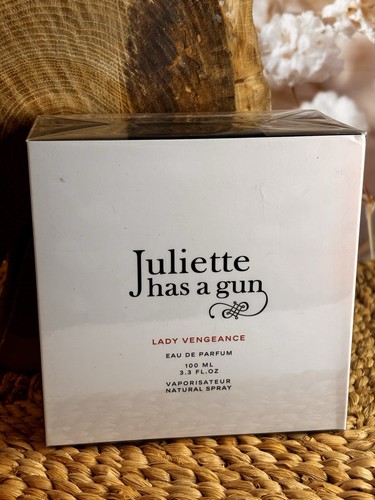 Juliette has gun lady - has,