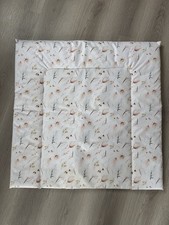 Wasserabweisende Wickelunterlage: Blumige Wickelunterlage 75x75 , Super Zustand!