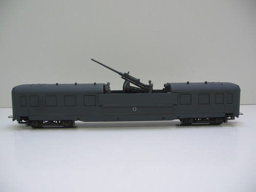 Eisenbahnflak auf - eisenbahnflak, mm
