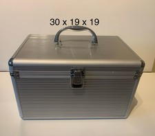 Alu Koffer für 200 CD , DVD gebraucht, abschließbar