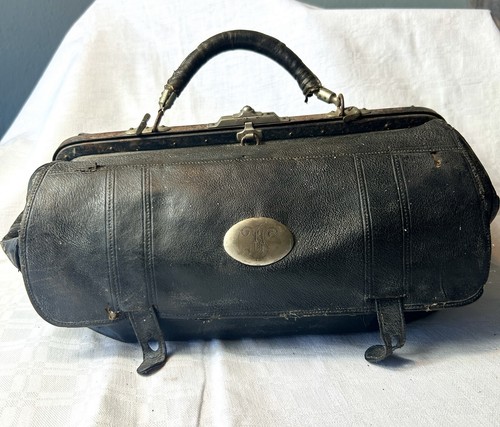 Antike arzttasche aus leder - aus,