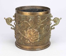 Übertopf aus Granathülse