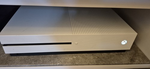 Xbox one mit laufwerk - s,