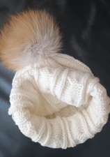  Strickmütze Bommel aus echtem Fell WEIß Bommelmütze  Einheitsgröße  Neu.