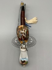 ANTIKE PFEIFE PORZELLAN HANDBEMALT JÄGER IN DER TRINKSTUBE BESCHÄDIGT 24cm LANG