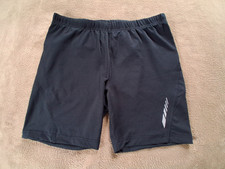 kurze Sporthose, Shamp