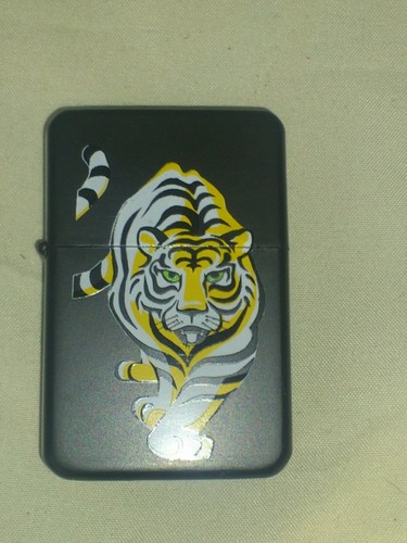 Benzinfeuerzeug tiger - ", "