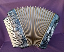 GLASSORA  Akkordeon 80 Bass