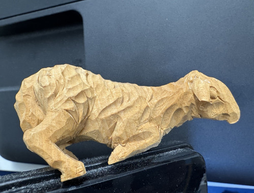 Handgeschnitzte holzfigur - handgeschnitzte,