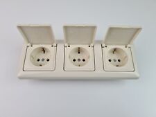 3 Steckdosen mit Klappdeckel + 3er Rahmen UP Düwi Rev Ritter Everluxe cremeweiß