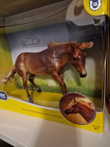 Breyer kendall glossy - kendall,