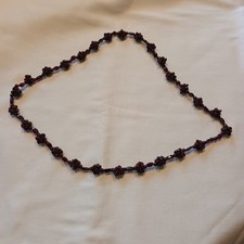 Halskette mit Granat Steinen Länge ca. 64 cm - Gewicht ca. 69,5 gr.