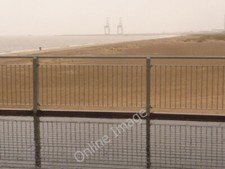 Foto 6x4 Great Yarmouth: Ein Angler im Regen Dieser Kerl wird um 2009 gewesen sein