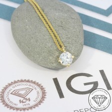 Wert 3990 € Solitär