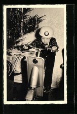 Ansichtskarte Bub mit BMW-Helm und Baronia Fahrrad 