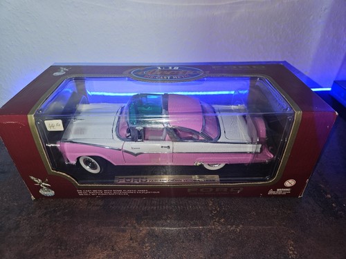 Road legends ford - legends, 1:18